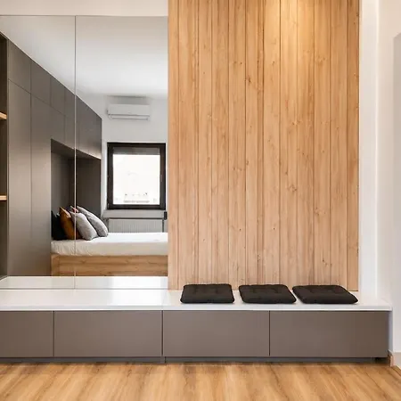 Luxury With Balcony & Views 부쿠레슈티